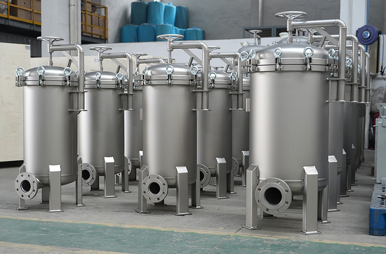 Custom Rocker Arm Multi-bag Filter Housing | 316L Sanitary Vessel | Circor Filter